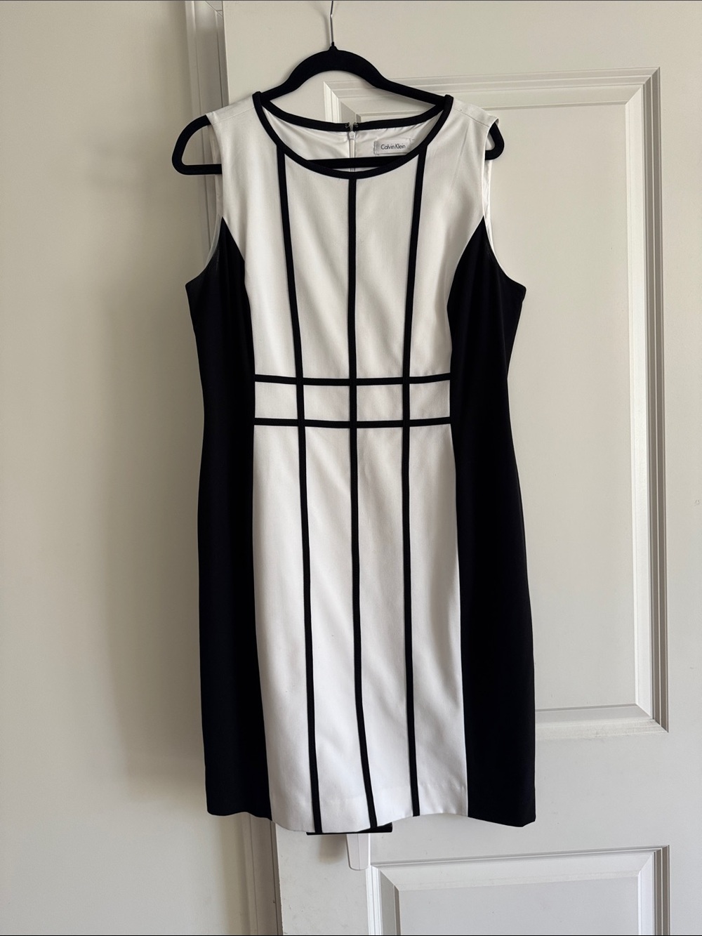 Calvin Klein Black and White Sleeveless Geometric Mini Dress